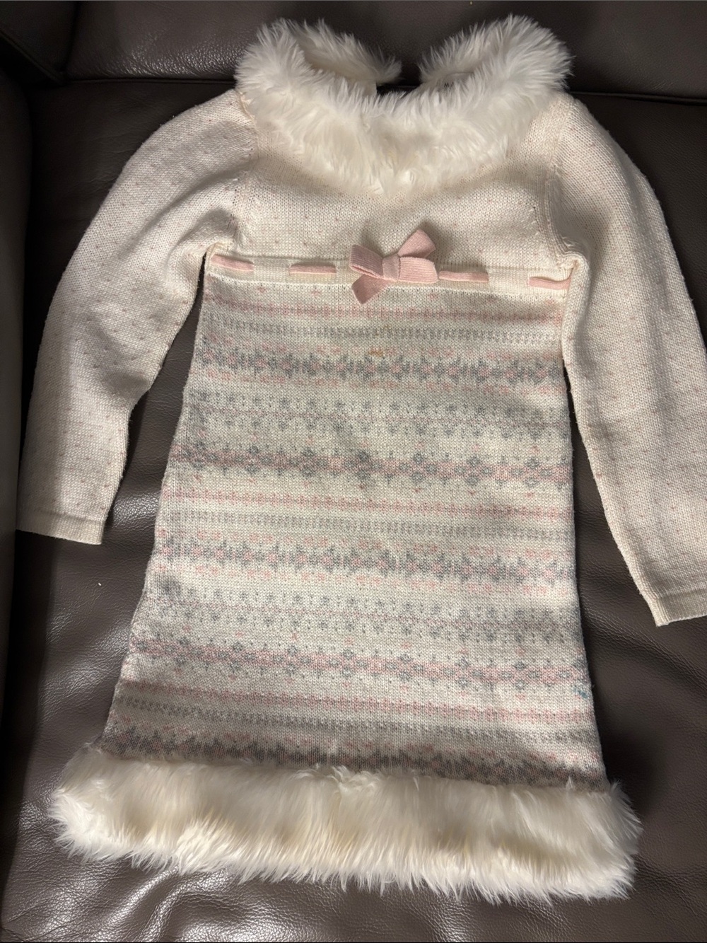 Maggie & Zoe Cream and Pink Faux-Fur Trim Knit Dress
